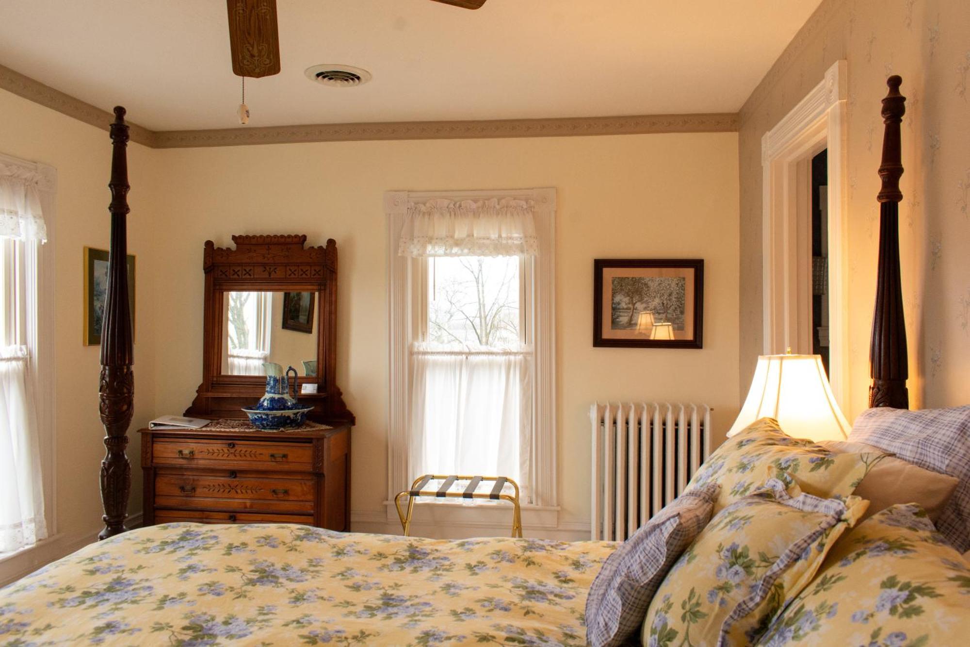 Hudson Manor Bed & Breakfast Watkins Glen Eksteriør bilde
