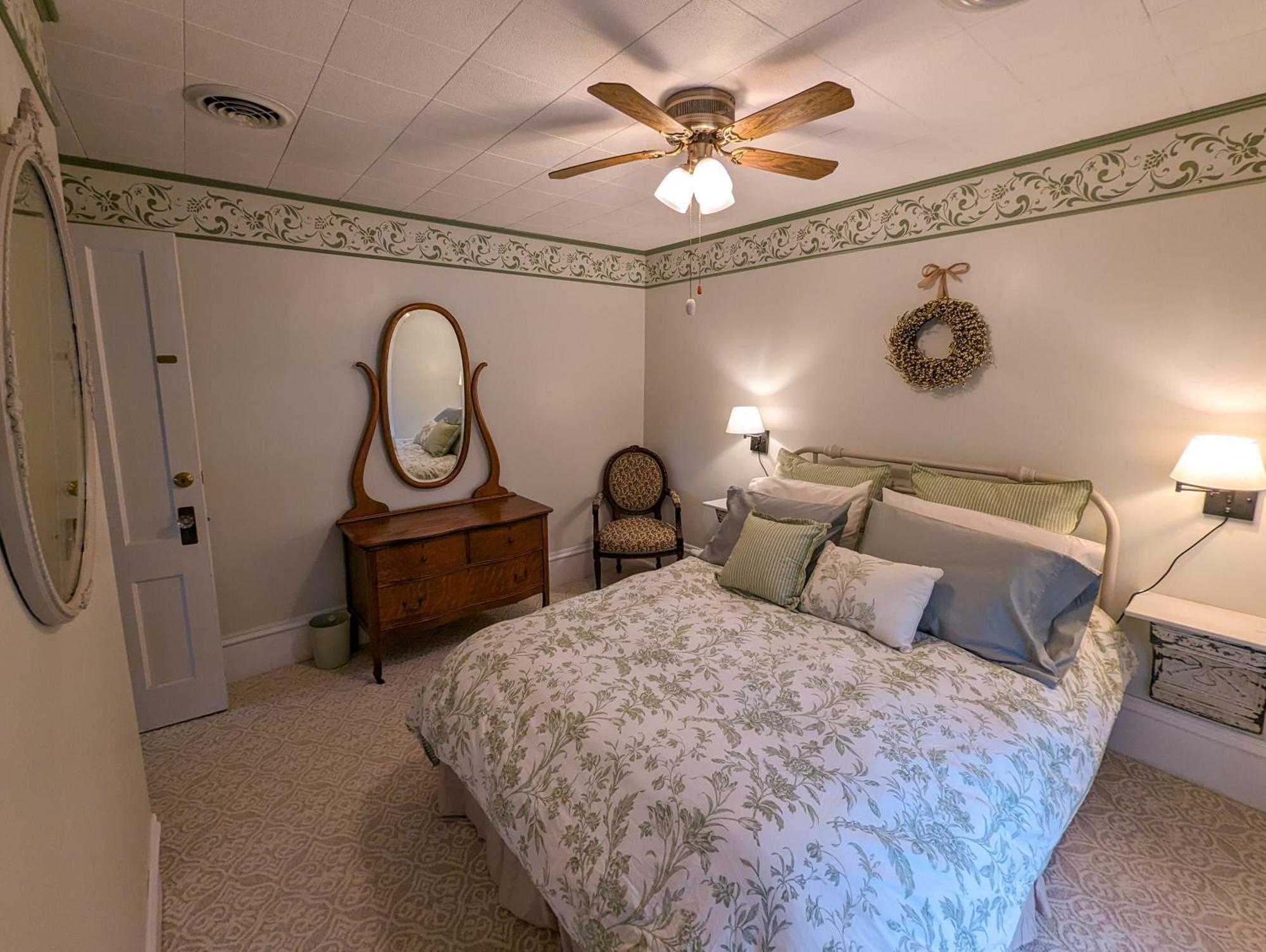 Hudson Manor Bed & Breakfast Watkins Glen Eksteriør bilde