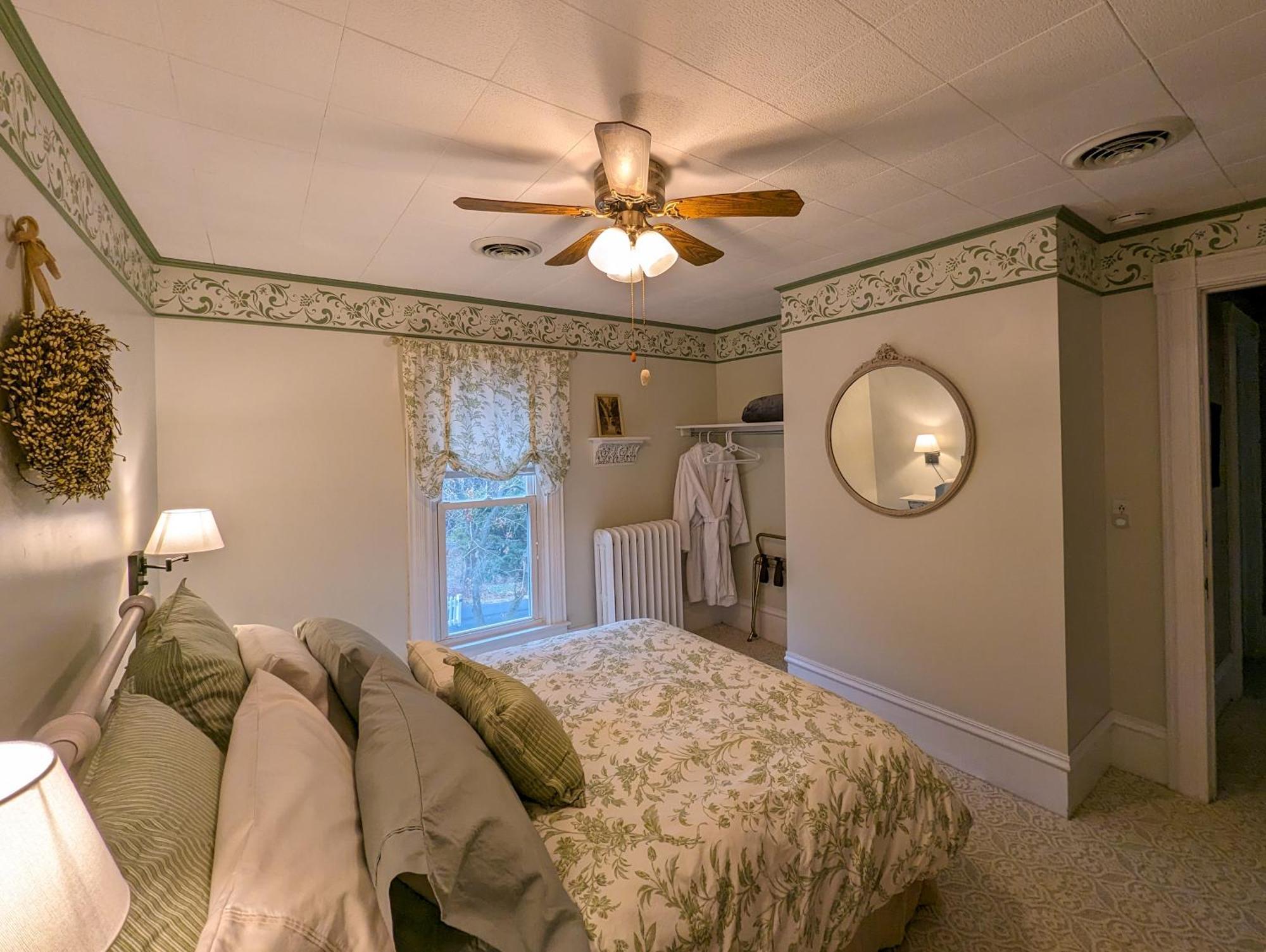 Hudson Manor Bed & Breakfast Watkins Glen Eksteriør bilde