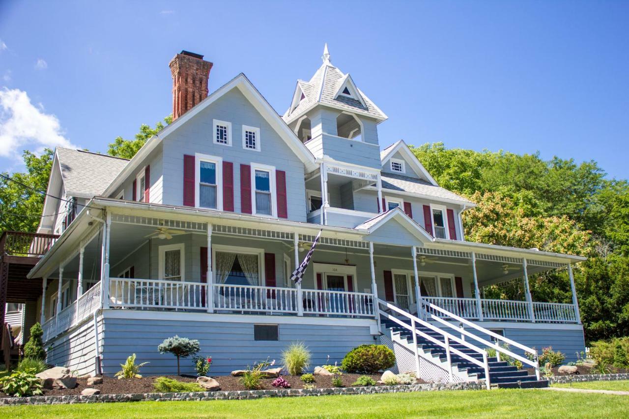 Hudson Manor Bed & Breakfast Watkins Glen Eksteriør bilde